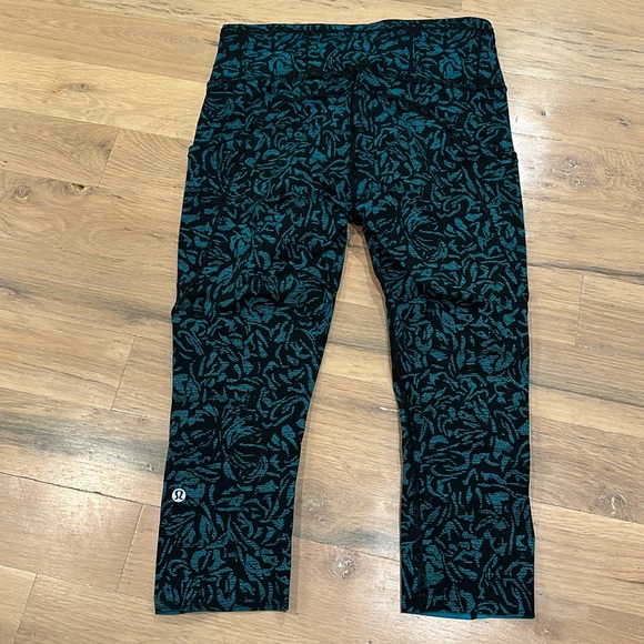 RARE SET! Lululemon Fast & Free Crop (19") & Energy Bra - Picture 6 of 11